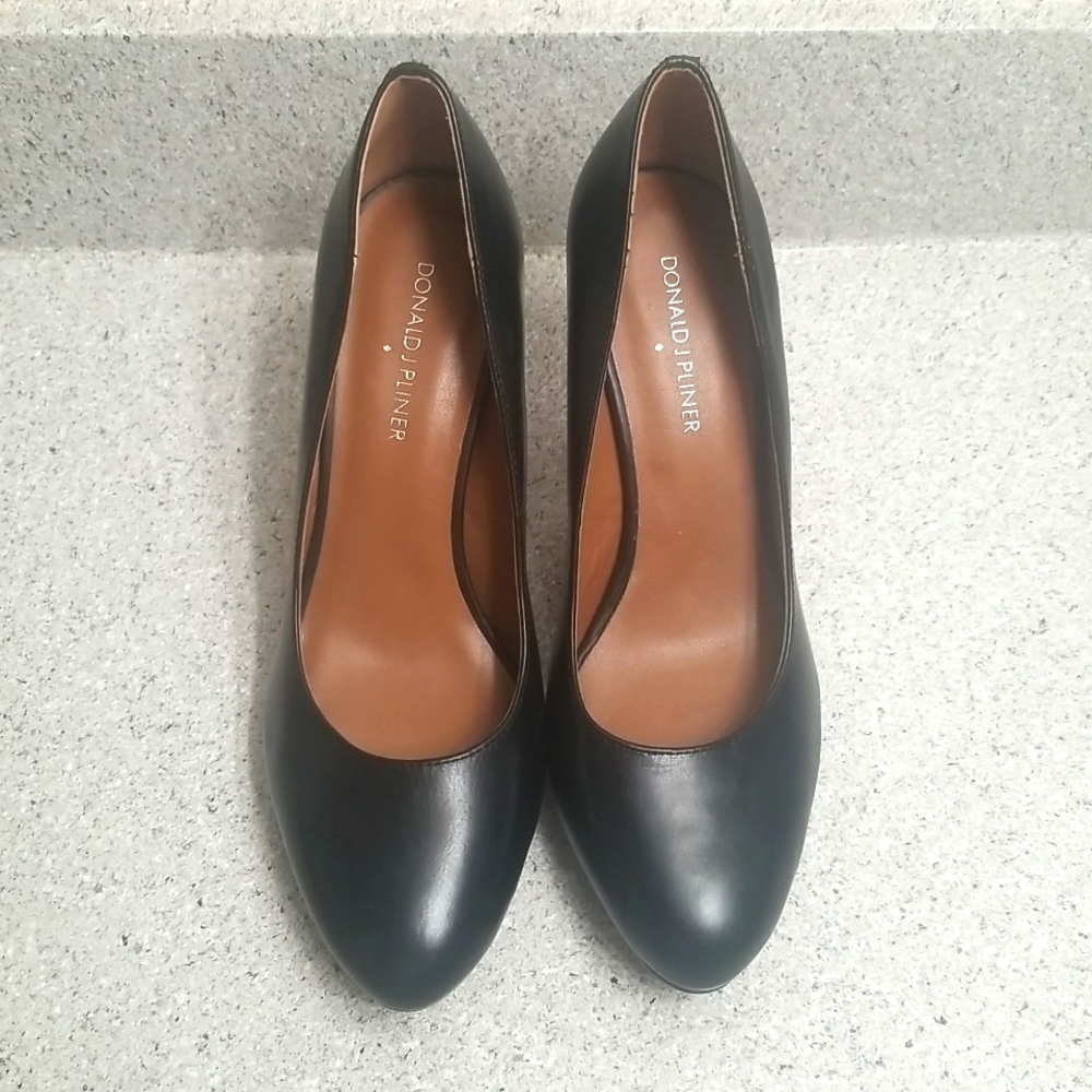 Donald J Pliner Platform Pump Snake Embossed Heel Black